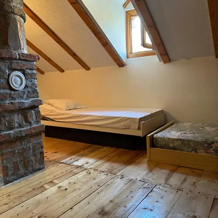 Kuca Ispod Rajca Holiday home Slavkovica